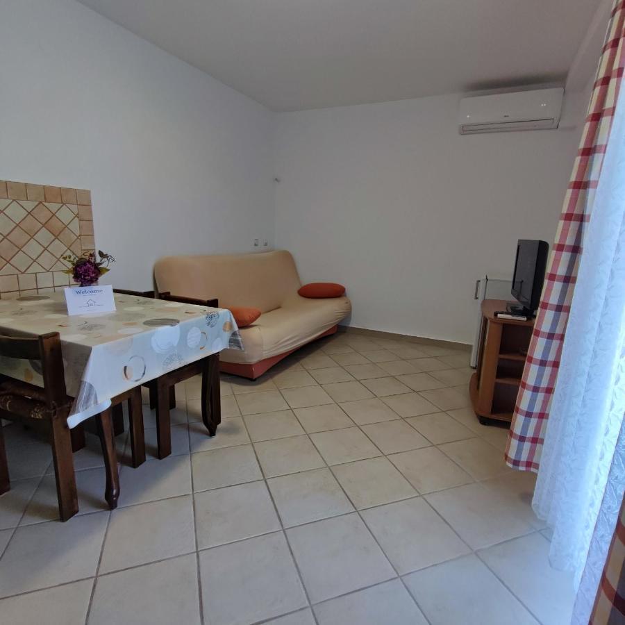 Apartmani Olivera 2 Supetarska Draga Extérieur photo