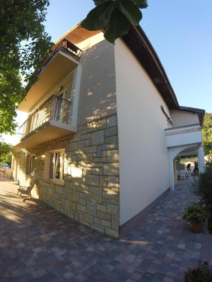Apartmani Olivera 2 Supetarska Draga Extérieur photo